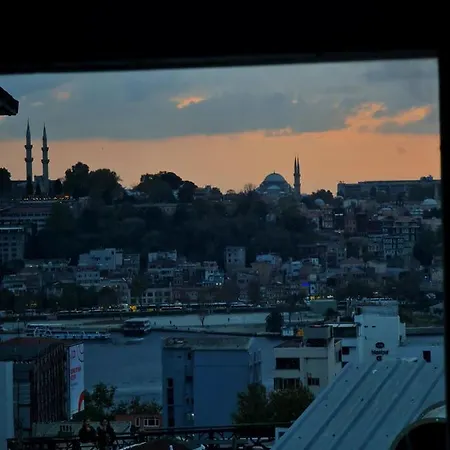 Golden Horn And Galata Tower View, Historical Flat Апартаменты *